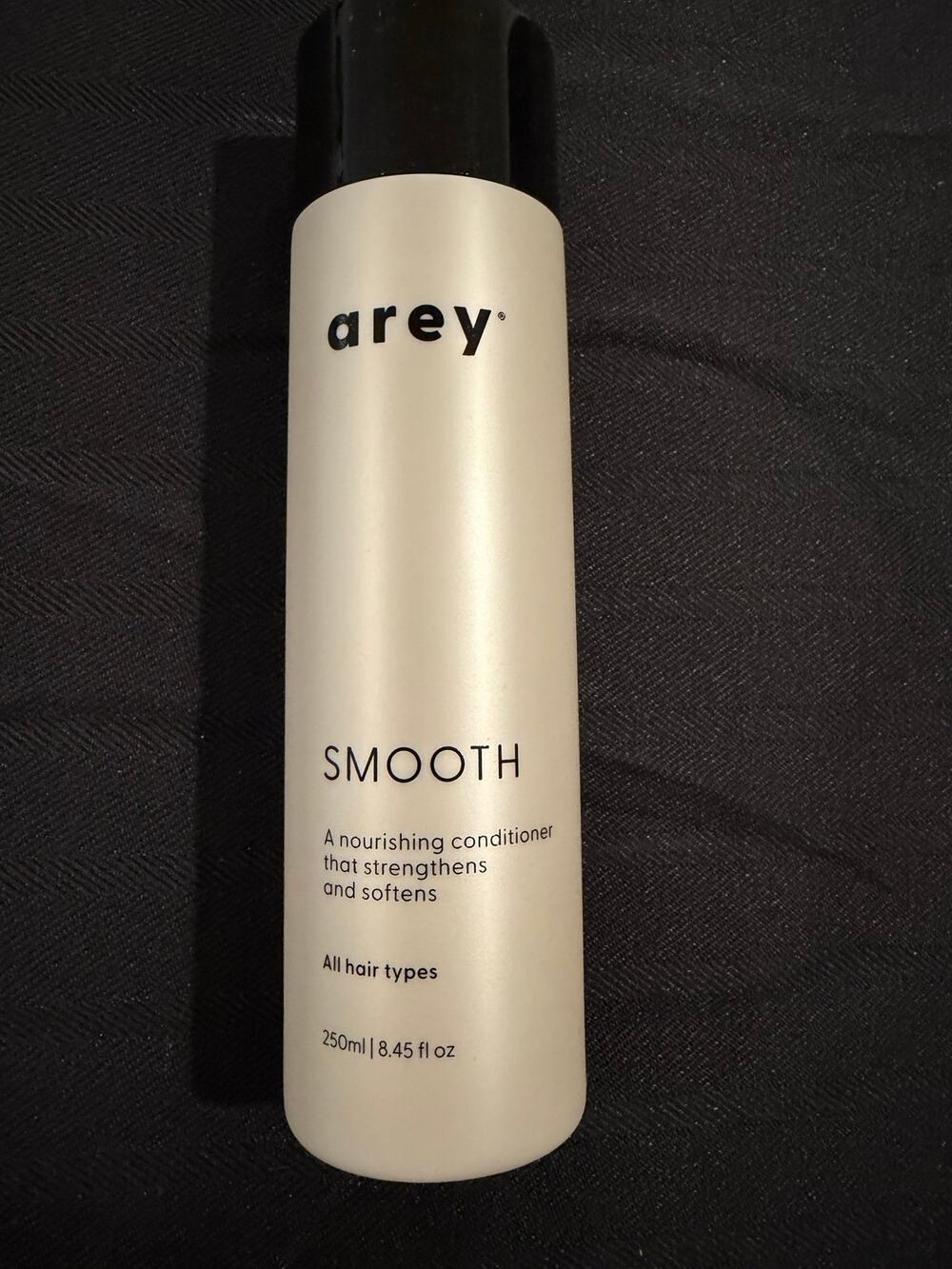 Arey Smooth Conditioner 8.45 fl oz 250 mL Strengthening Softening Color Safe